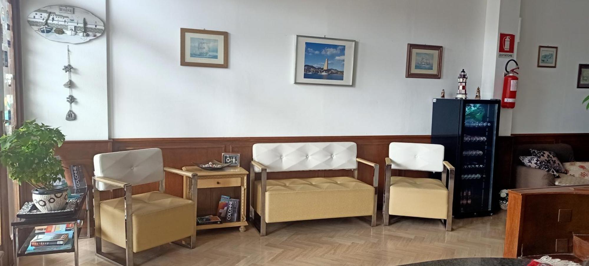 Hotel L'Approdo Μπρίντιζι Εξωτερικό φωτογραφία